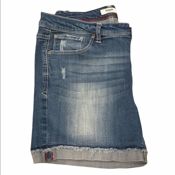 Kensie distressed denim cuffed shorts - Picture 3 of 3